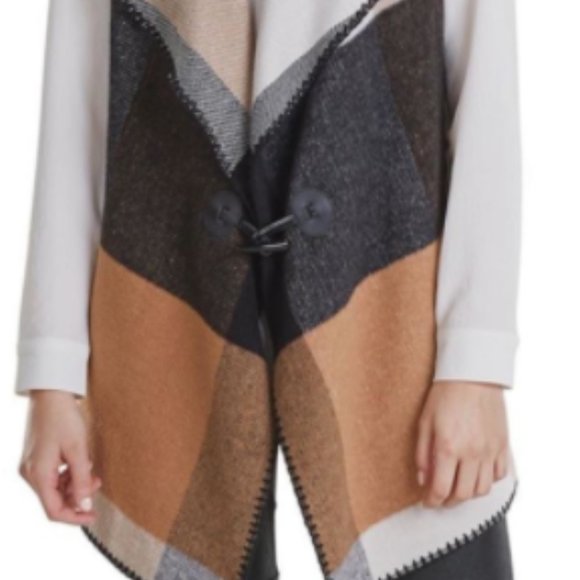 Mud Pie Quilted Blanket Vest - Picture 2 of 5